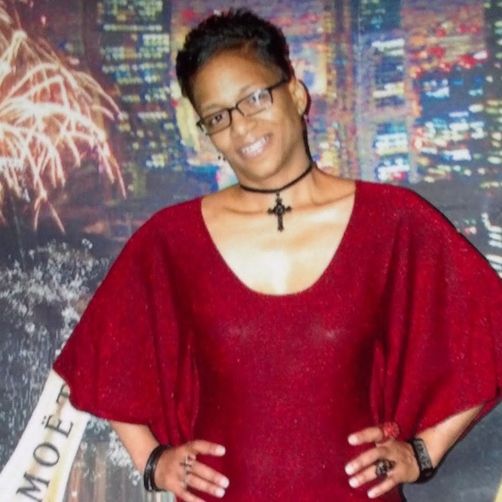 Meet your Posher, Sharon